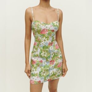 NWT REFORMATION ROARKE LINEN DRESS
SUMMER OF LOVE size 6